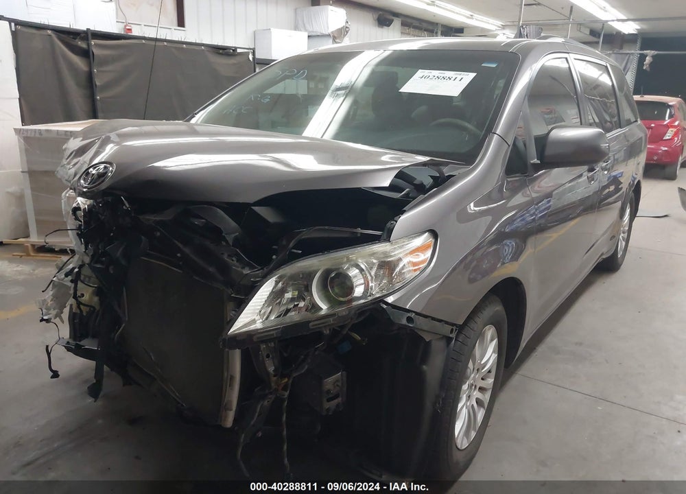 2011 TOYOTA SIENNA XLE V6 VIN: 5TDYK3DC9BS098609