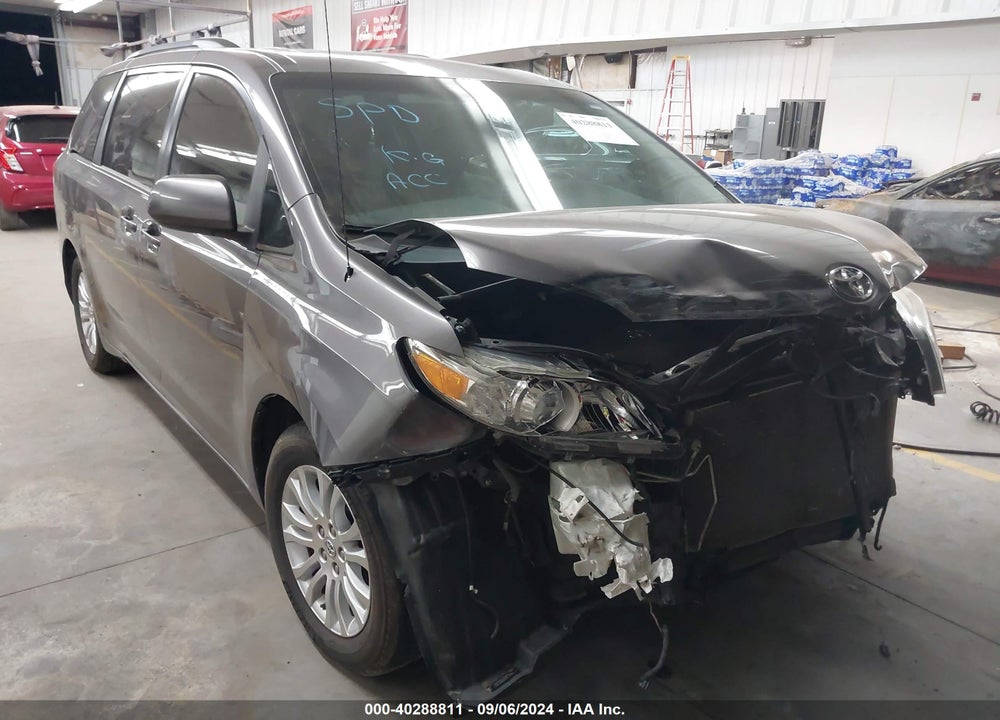 2011 TOYOTA SIENNA XLE V6 VIN: 5TDYK3DC9BS098609