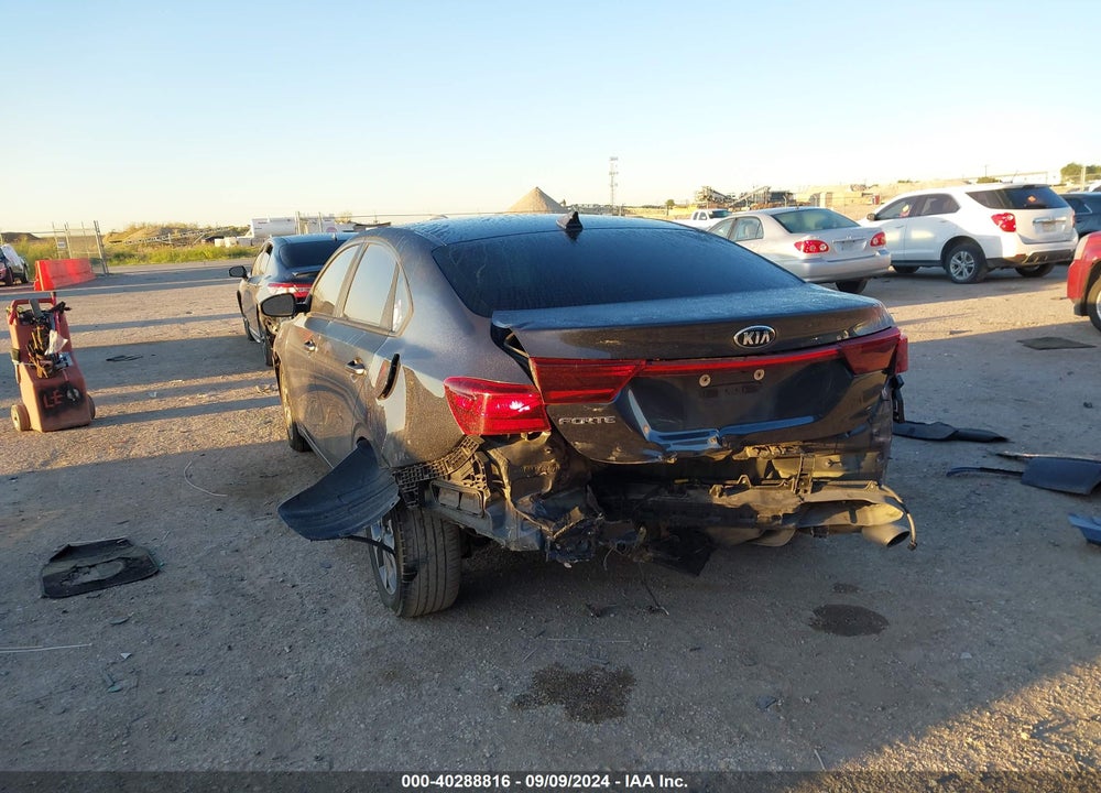 2020 KIA FORTE LXS VIN: 3KPF24AD5LE152381