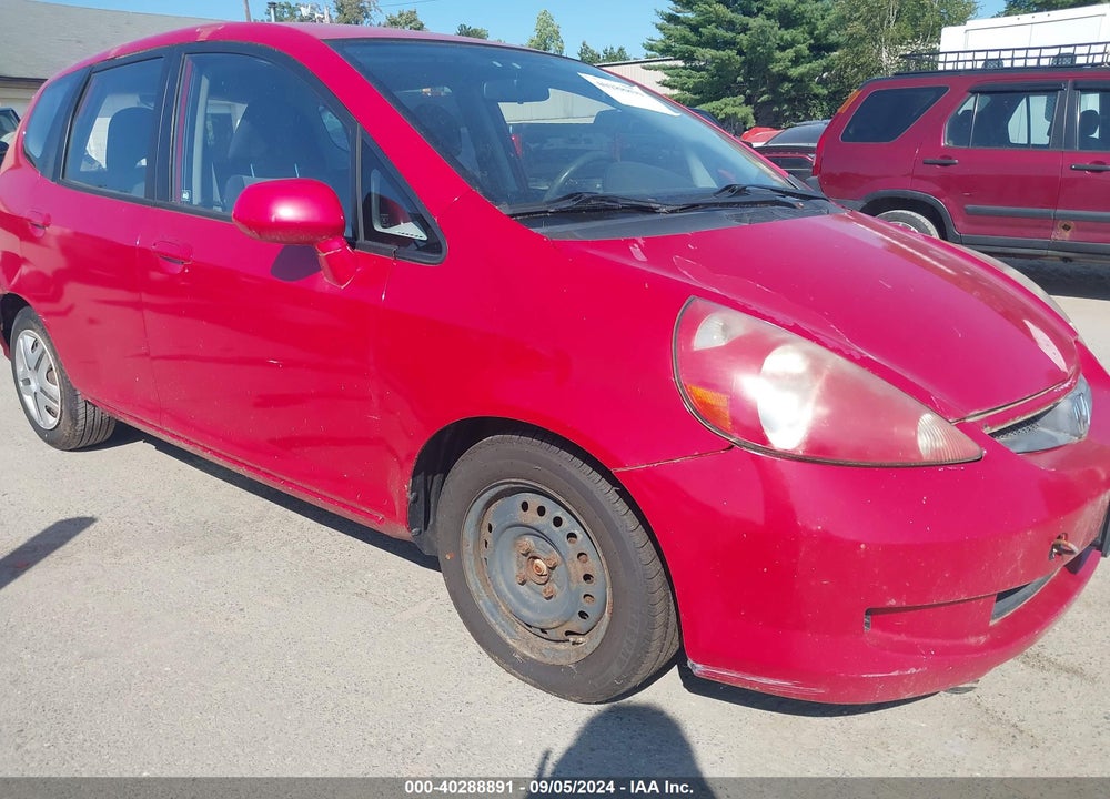 2008 HONDA FIT VIN: JHMGD384X8S020721