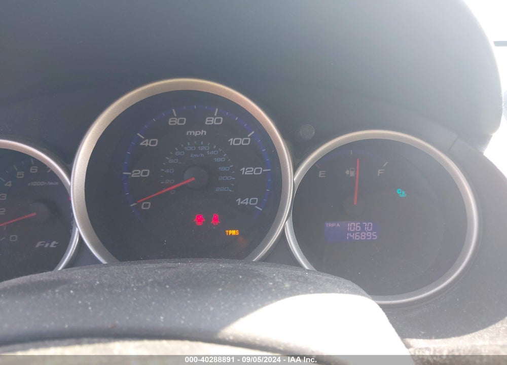 2008 HONDA FIT VIN: JHMGD384X8S020721