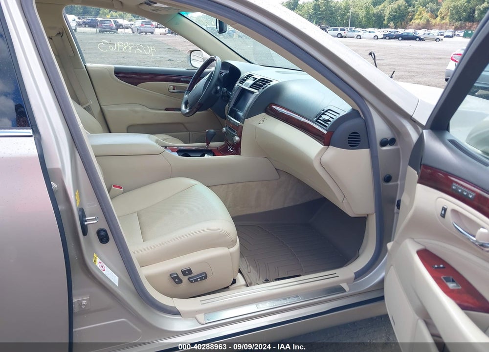 2011 LEXUS LS 460 VIN: JTHCL5EF5B5010462