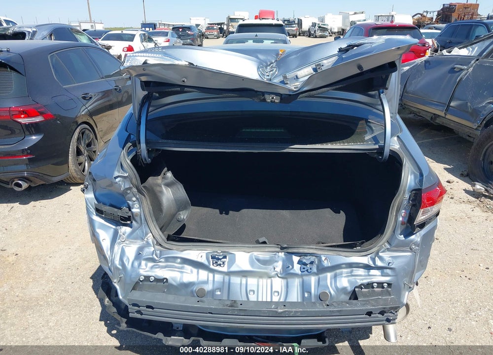 2021 TOYOTA COROLLA LE VIN: JTDEPMAE6MJ118220