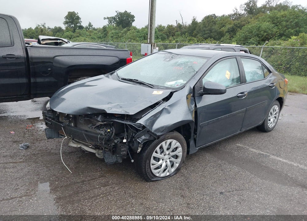 2018 TOYOTA COROLLA LE VIN: 5YFBURHE0JP809197