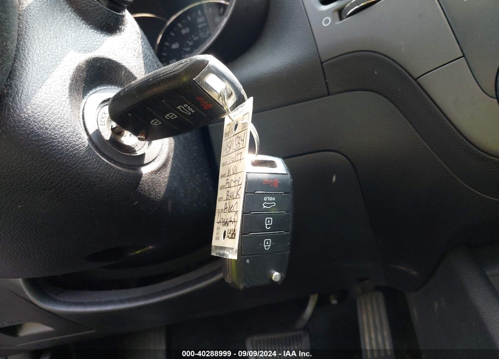 2017 KIA FORTE LX VIN: 3KPFK4A74HE073141