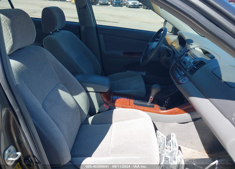 2002 TOYOTA CAMRY XLE VIN: 4T1BE30K62U614118