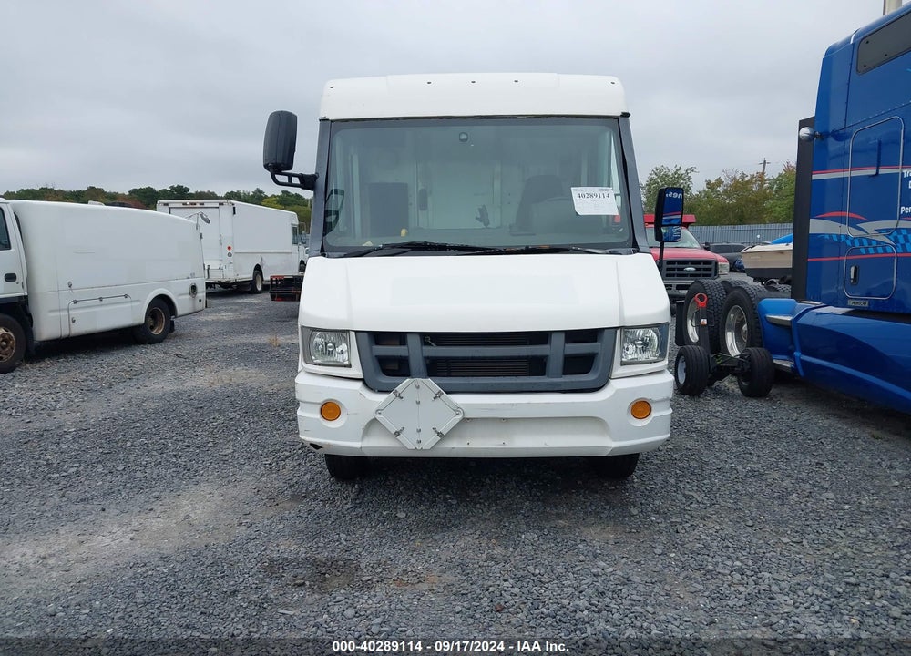2014 ISUZU COMMERCIAL VAN VIN: JALB4T179E7W00569