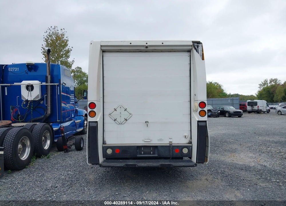 2014 ISUZU COMMERCIAL VAN VIN: JALB4T179E7W00569