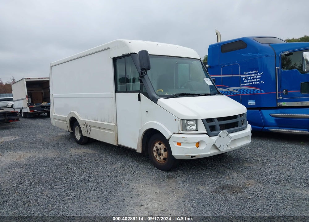 2014 ISUZU COMMERCIAL VAN VIN: JALB4T179E7W00569
