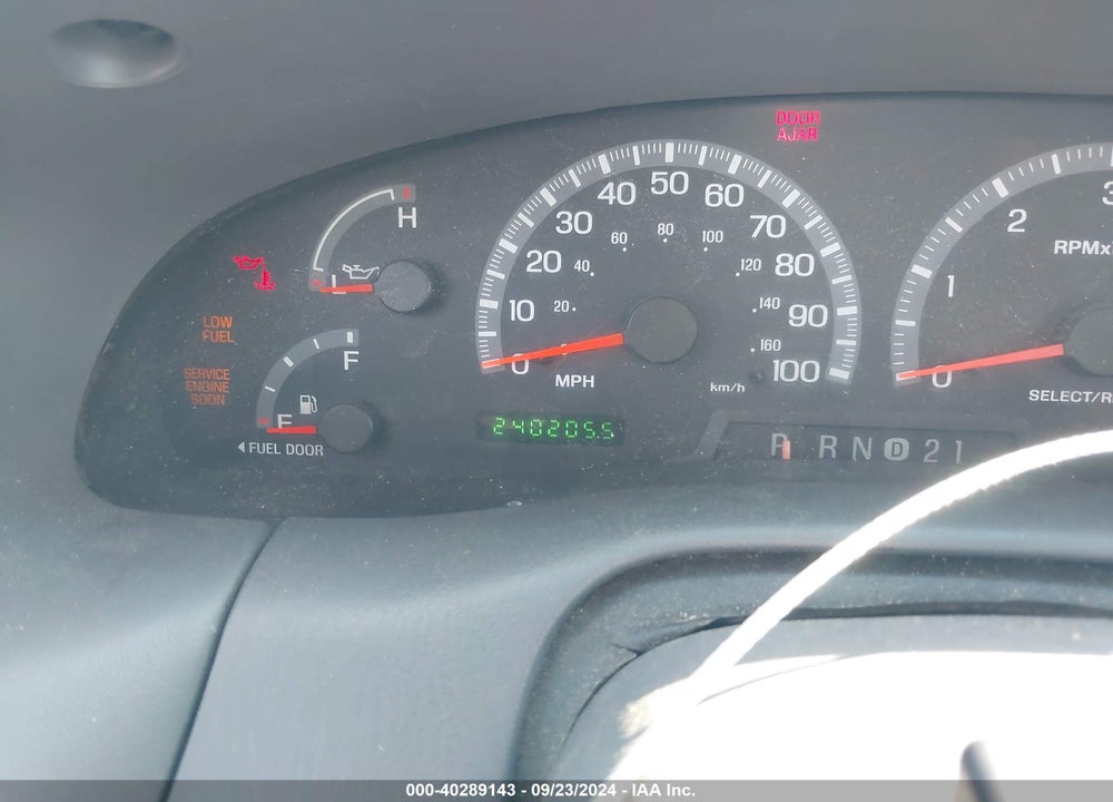 2002 FORD F-150 LARIAT/XLT VIN: 1FTRW07692KE41410
