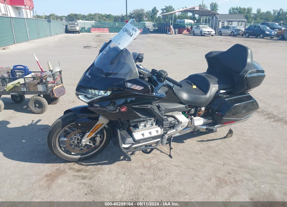2019 HONDA GL1800 D VIN: JH2SC7955KK100312