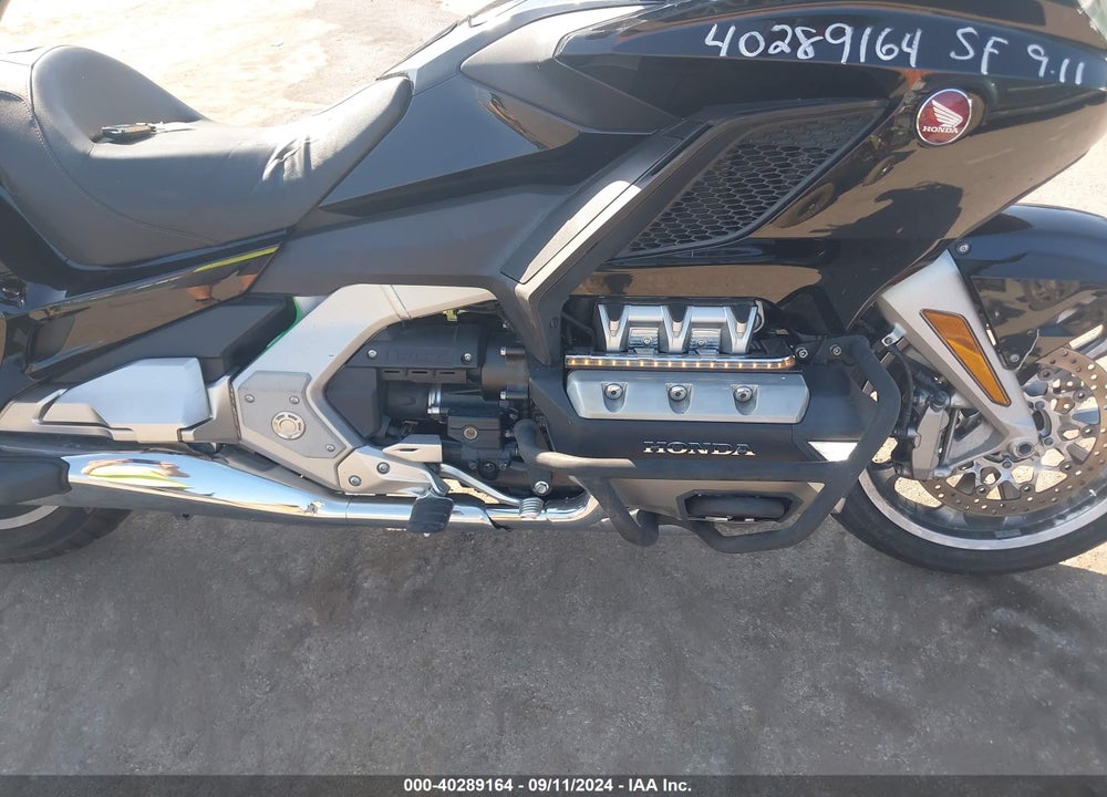 2019 HONDA GL1800 D VIN: JH2SC7955KK100312
