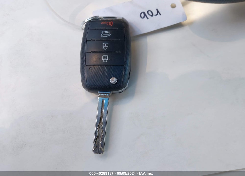 2015 KIA OPTIMA LX VIN: KNAGM4A74F5605136