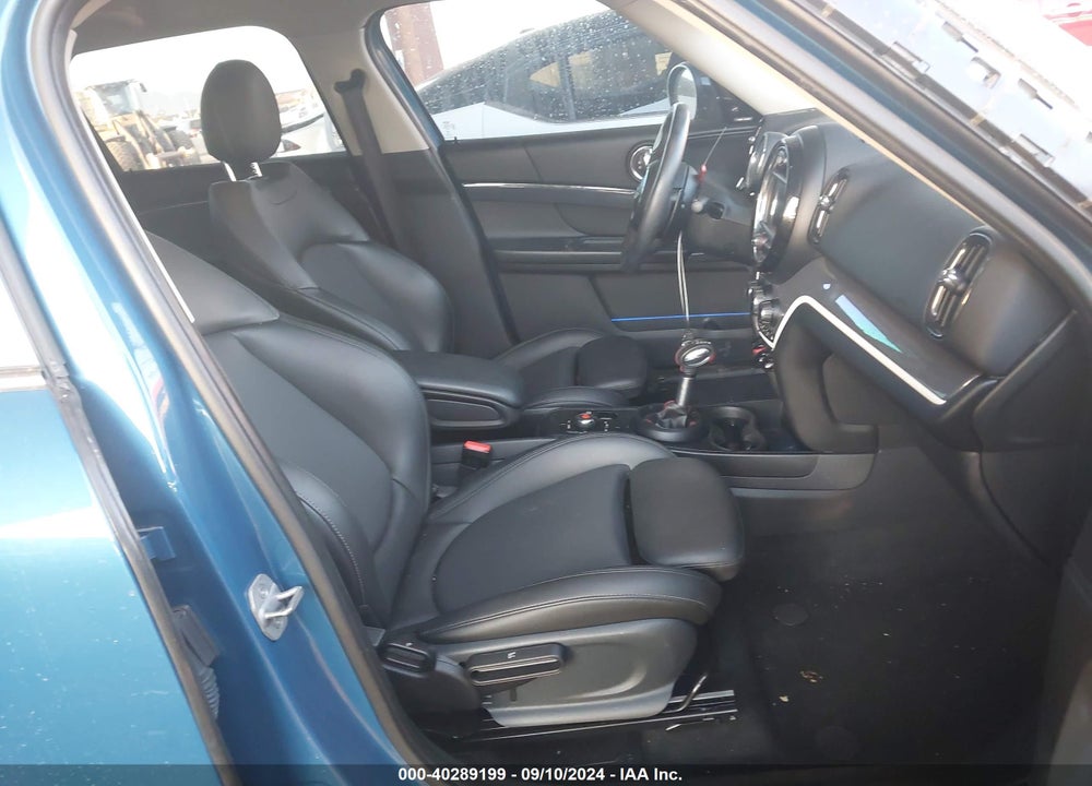 2019 MINI COUNTRYMAN COOPER S VIN: WMZYT3C51K3E94585