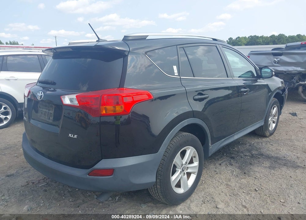 2015 TOYOTA RAV4 XLE VIN: 2T3WFREV4FW232168