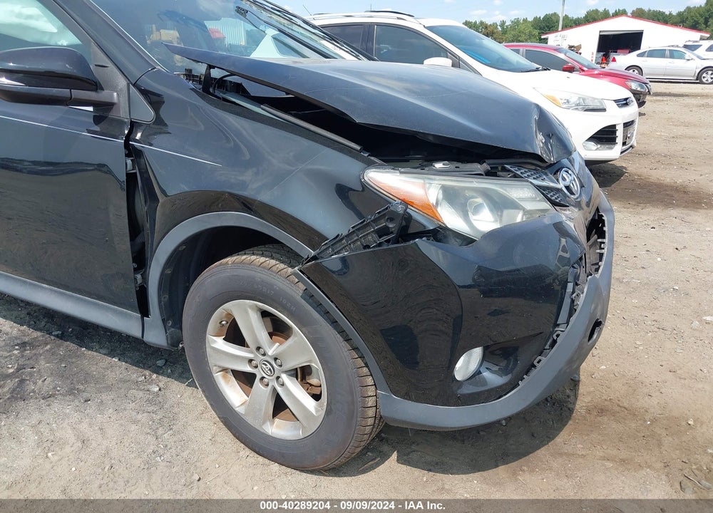 2015 TOYOTA RAV4 XLE VIN: 2T3WFREV4FW232168
