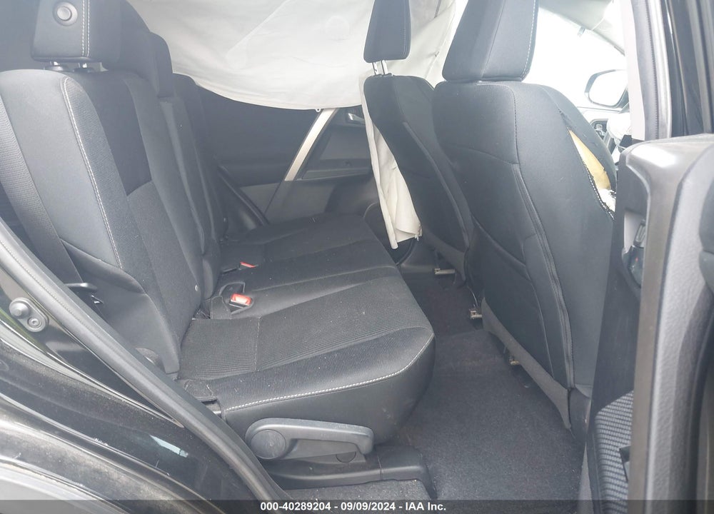 2015 TOYOTA RAV4 XLE VIN: 2T3WFREV4FW232168