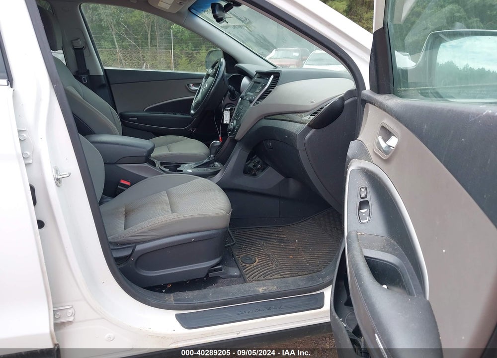 2014 HYUNDAI SANTA FE VIN: KM8SM4HF7EU035692