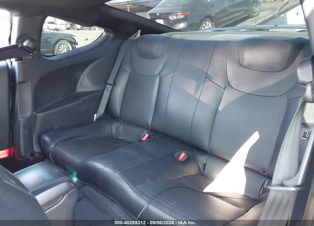 2016 HYUNDAI GENESIS 3.8 ULTIMATE VIN: KMHHU6KJ9GU136920
