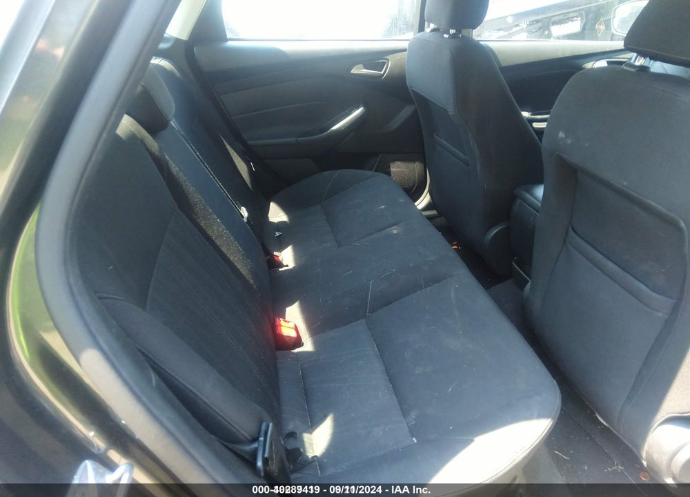 2017 FORD FOCUS SE VIN: 1FADP3F28HL305592