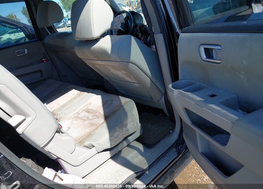 2014 HONDA PILOT EX VIN: 5FNYF4H43EB057687