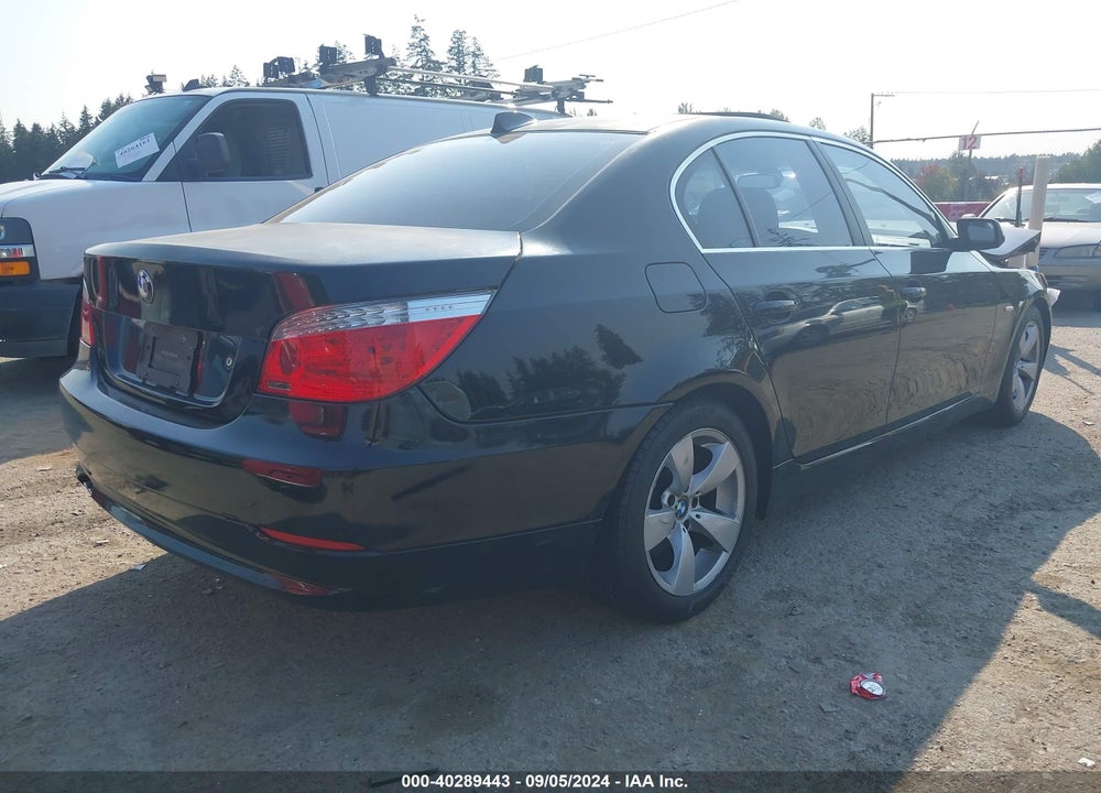 2008 BMW 528I VIN: WBANU53528CT10401