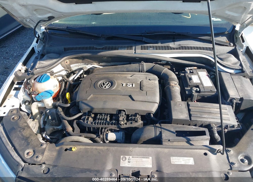2014 VOLKSWAGEN JETTA 1.8T SE VIN: 3VWD17AJ3EM421288