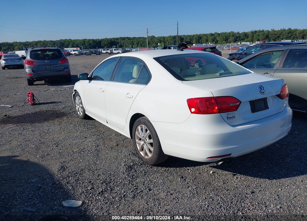 2014 VOLKSWAGEN JETTA 1.8T SE VIN: 3VWD17AJ3EM421288