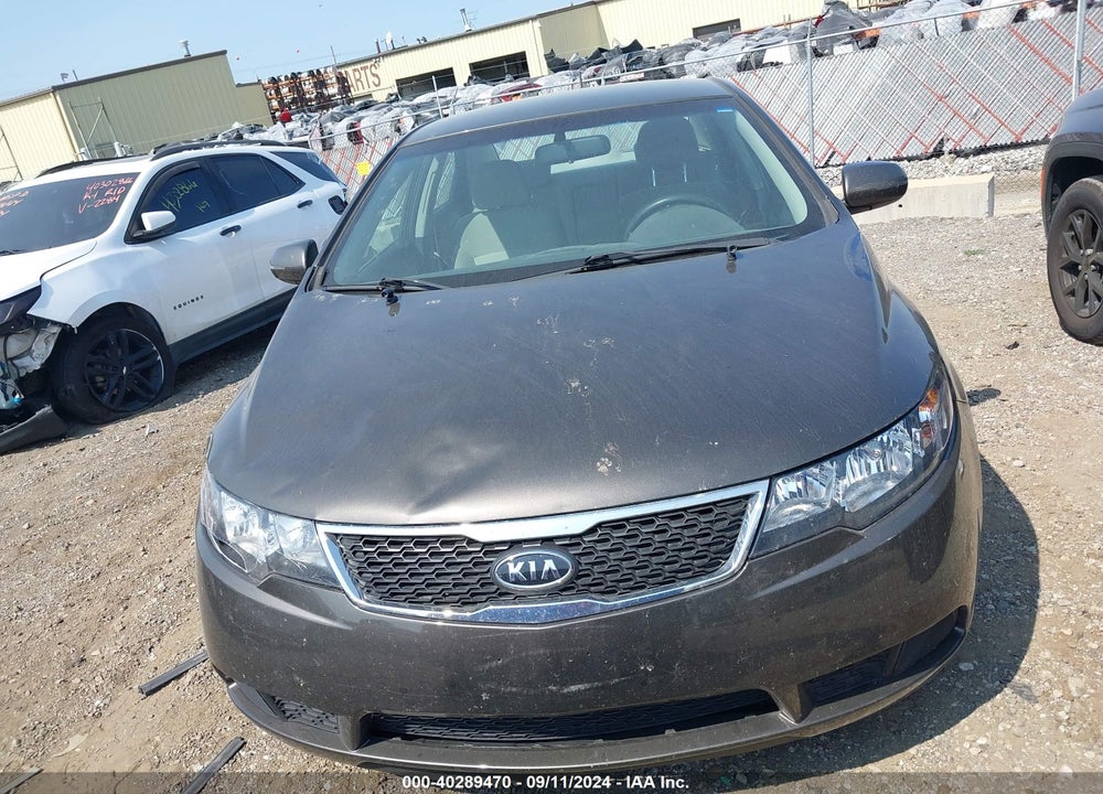 2011 KIA FORTE EX VIN: KNAFU4A23B5411854