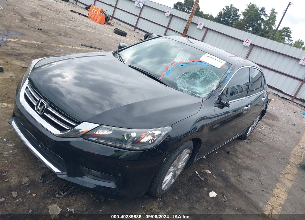 2015 HONDA ACCORD EX-L V-6 VIN: 1HGCR3F82FA007618