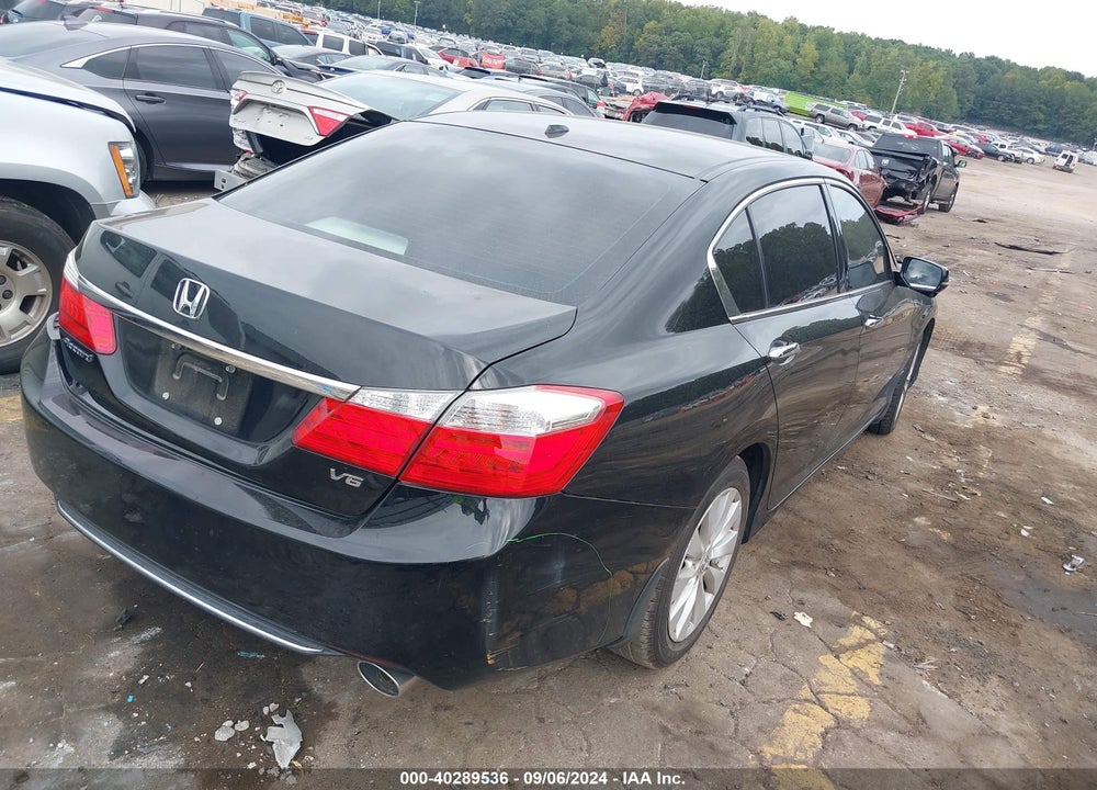 2015 HONDA ACCORD EX-L V-6 VIN: 1HGCR3F82FA007618