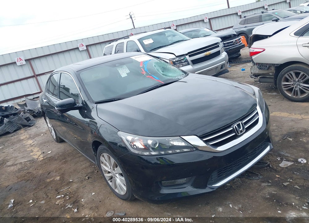 2015 HONDA ACCORD EX-L V-6 VIN: 1HGCR3F82FA007618