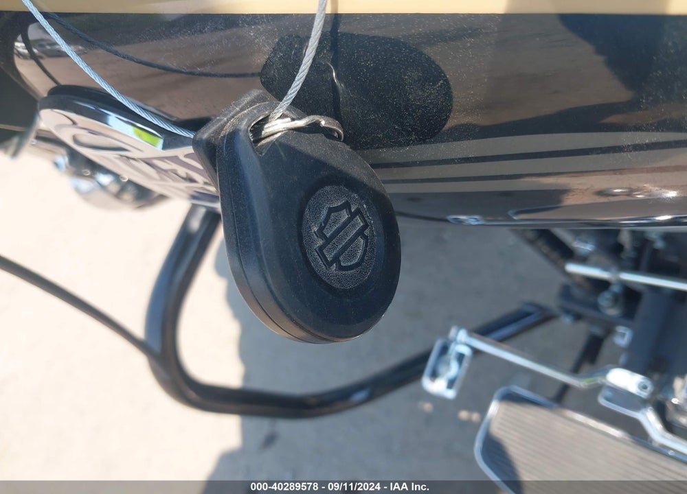 2007 HARLEY-DAVIDSON FLHTCUI VIN: 1HD1FC4197Y611792