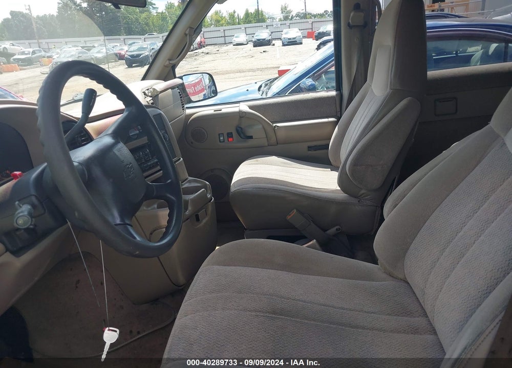 2000 CHEVROLET ASTRO VIN: 1GNDM19W2YB145440