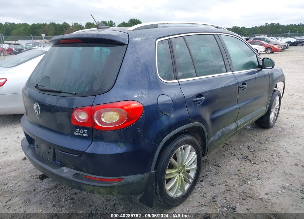 2011 VOLKSWAGEN TIGUAN SEL VIN: WVGBV7AX3BW537231