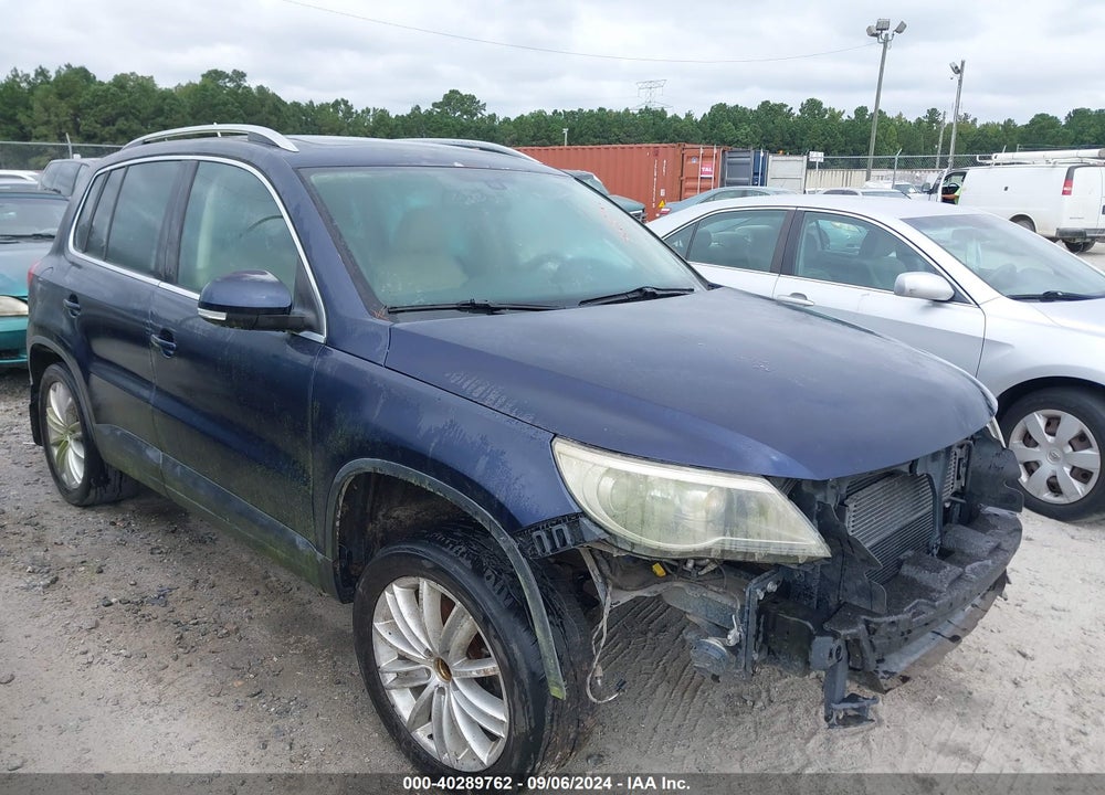 2011 VOLKSWAGEN TIGUAN SEL VIN: WVGBV7AX3BW537231