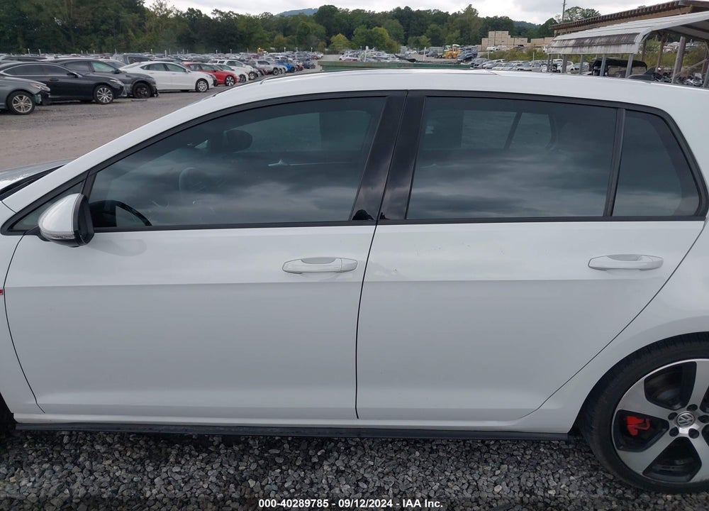 2015 VOLKSWAGEN GOLF GTI 2.0T SE W/PERFORMANCE PACKAGE 4-DOOR VIN: 3VW547AUXFM078924