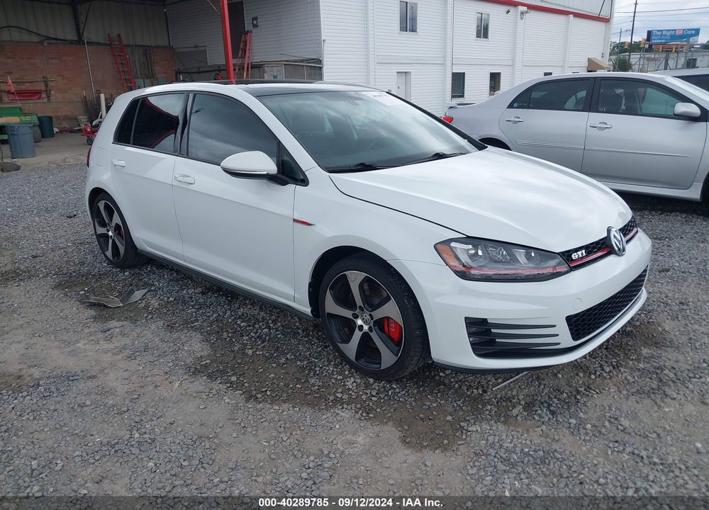2015 VOLKSWAGEN GOLF GTI 2.0T SE W/PERFORMANCE PACKAGE 4-DOOR VIN: 3VW547AUXFM078924