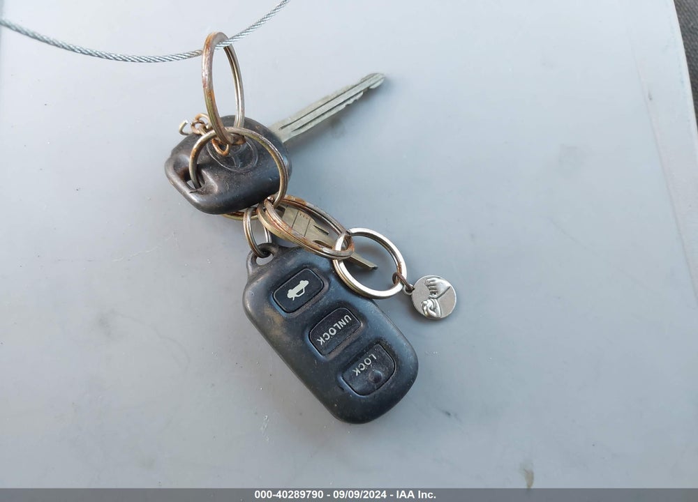 2003 TOYOTA CAMRY LE VIN: 4T1BF32K63U052457