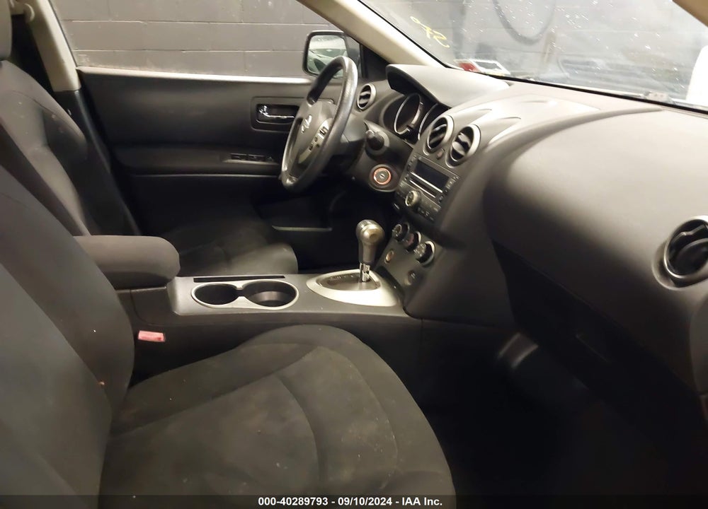 2010 NISSAN ROGUE VIN: JN8AS5MV1AW111094