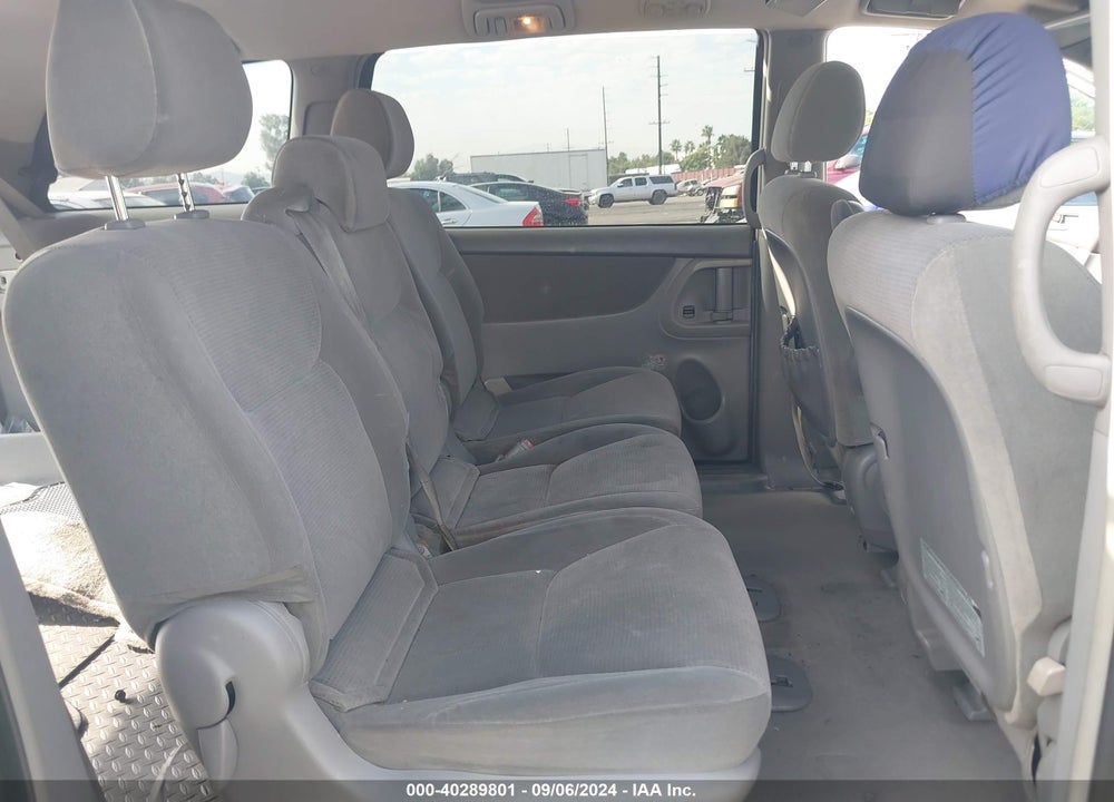 2004 TOYOTA SIENNA LE VIN: 5TDZA23C44S175750