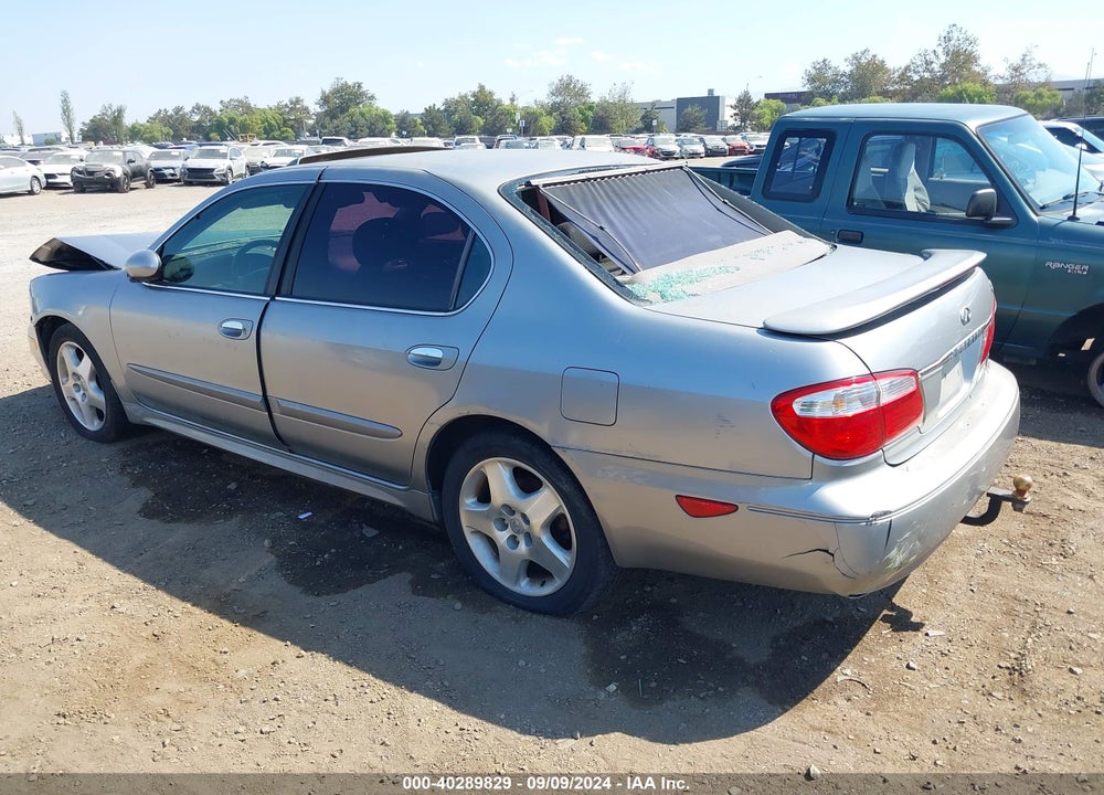 2000 INFINITI I30 LUXURY/TOURING VIN: JNKCA31A9YT121623