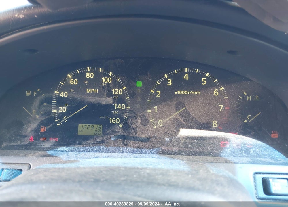 2000 INFINITI I30 LUXURY/TOURING VIN: JNKCA31A9YT121623