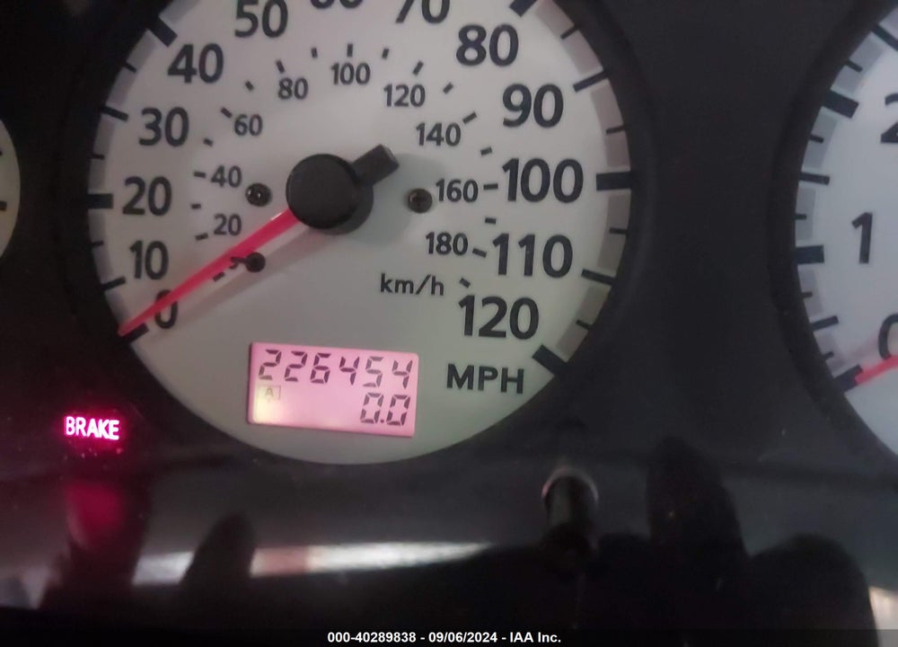 2001 NISSAN PATHFINDER LE VIN: JN8DR07YX1W524603