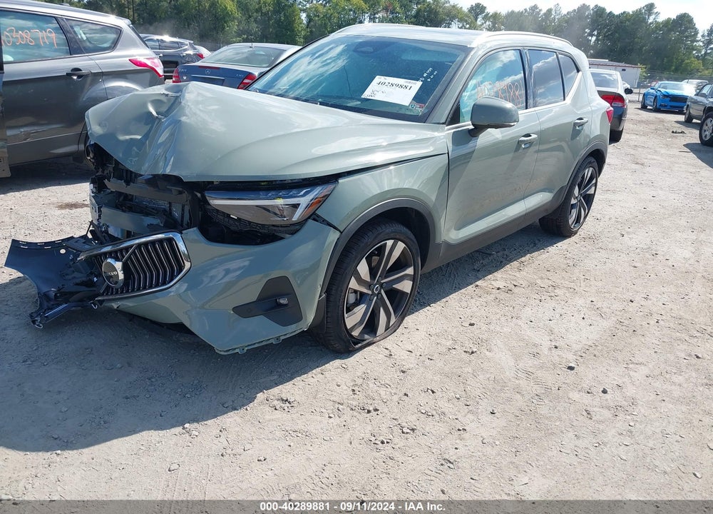 2024 VOLVO XC40 B5 ULTIMATE BRIGHT THEME VIN: YV4L12UF1R2296200