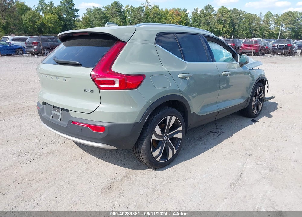 2024 VOLVO XC40 B5 ULTIMATE BRIGHT THEME VIN: YV4L12UF1R2296200