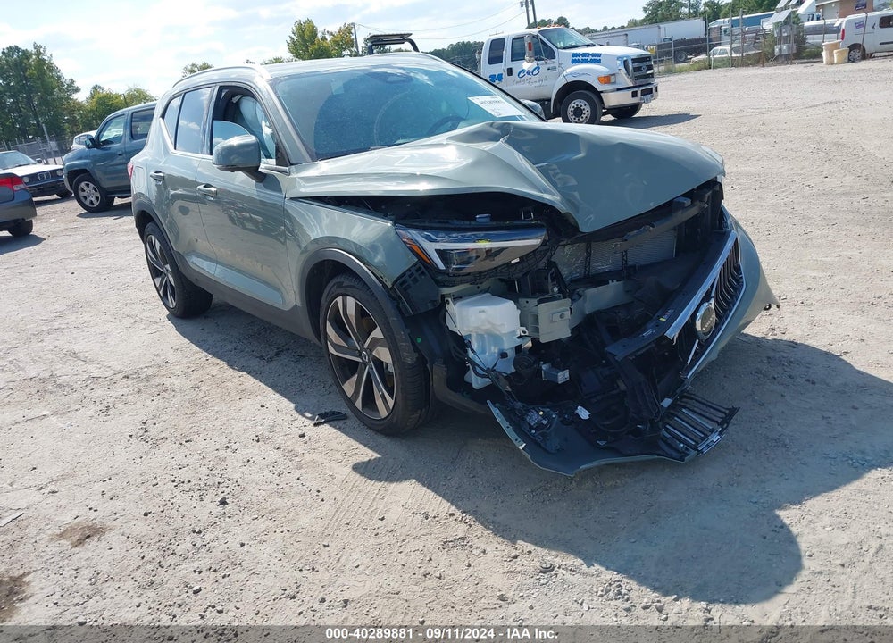 2024 VOLVO XC40 B5 ULTIMATE BRIGHT THEME VIN: YV4L12UF1R2296200