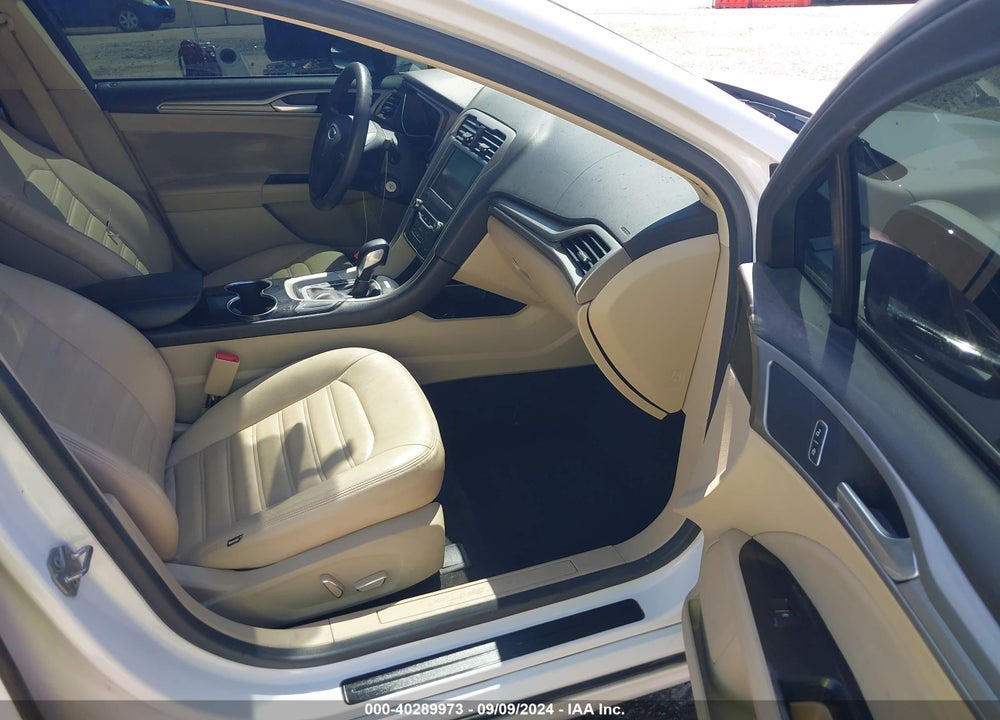 2015 FORD FUSION SE VIN: 3FA6P0H7XFR141664