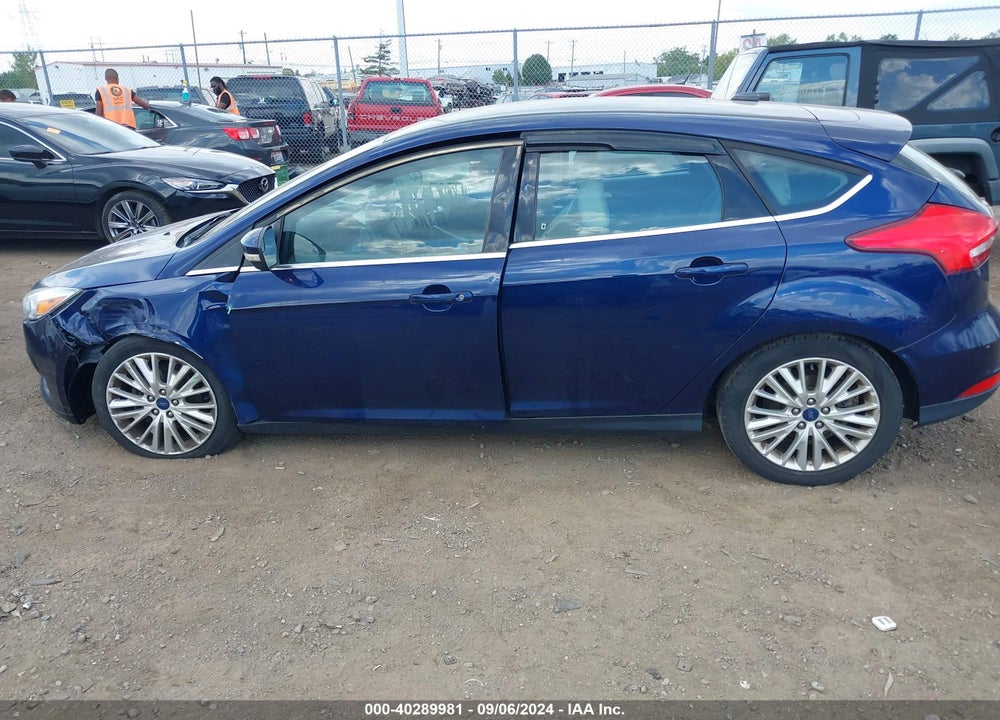 2016 FORD FOCUS TITANIUM VIN: 1FADP3N29GL295297