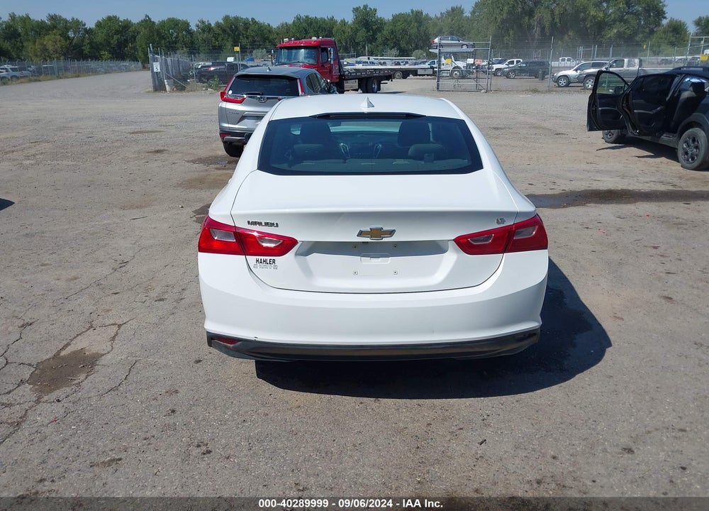 2018 CHEVROLET MALIBU LT VIN: 1G1ZD5ST3JF211412